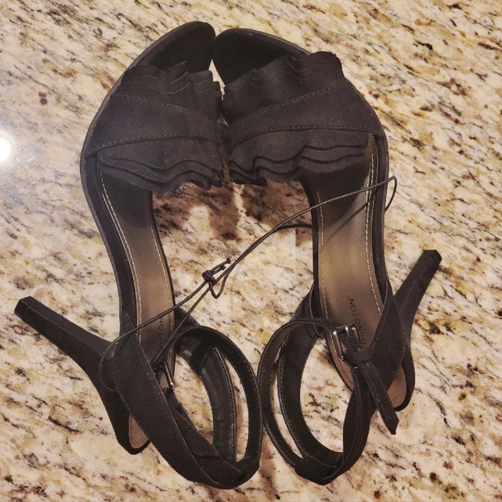 New! Worthington Chandler Black Heels - Picture 2 of 7